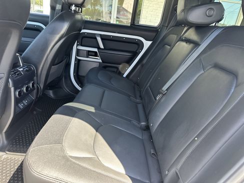 Used 2023 Land Rover Defender 110 X-Dynamic SE AWD/4WD image 9