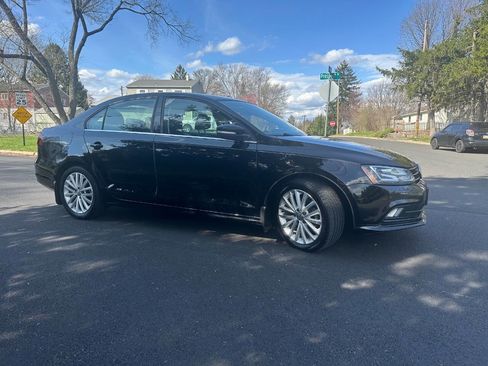 Used 2016 Volkswagen Jetta SEL Premium image 5