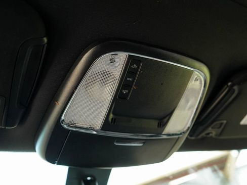 Used 2023 Dodge Charger SXT RWD image 12