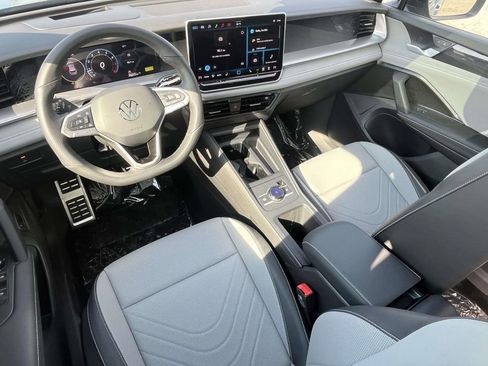 New 2026 Volkswagen Tiguan SE R-Line AWD/4WD image 10