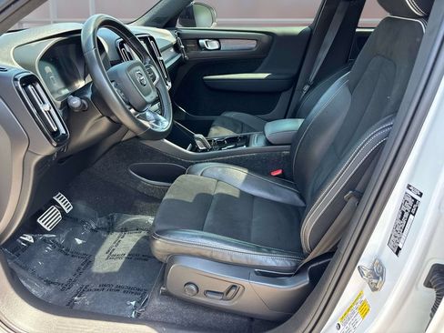 Used 2021 Volvo XC40 P8 Recharge w/ Advanced Package AWD/4WD image 10