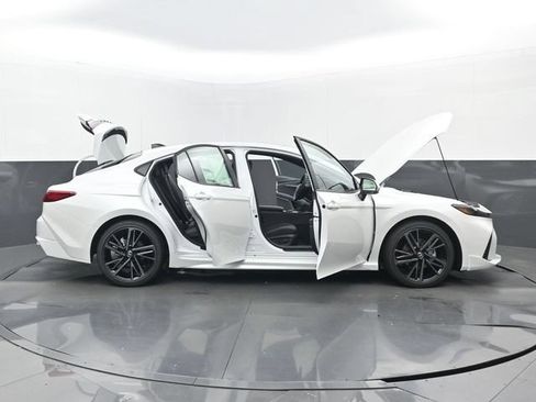 New 2026 Toyota Camry XSE FWD image 32