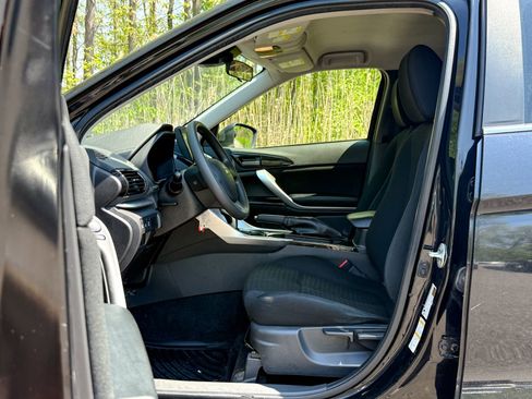 Used 2022 Mitsubishi Eclipse Cross LE AWD/4WD image 17