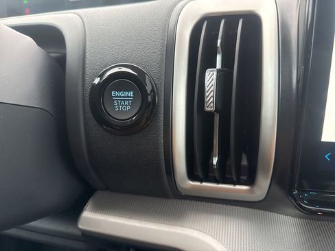 Used 2025 Ford Expedition Active image 26