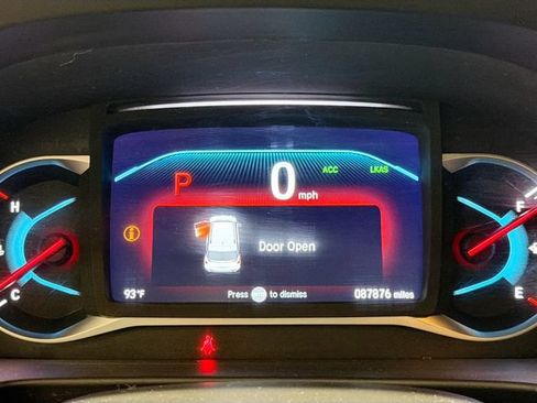 Used 2021 Honda Pilot Touring image 11