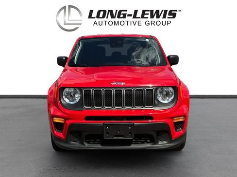 Used 2023 Jeep Renegade Latitude AWD/4WD image 11