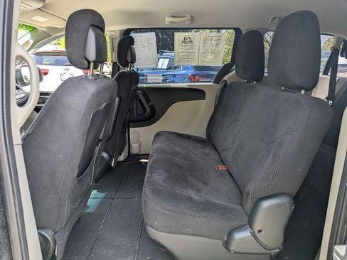 Used 2013 Dodge Grand Caravan American Value Package w/ UConnect Hands-Free Group FWD image 22