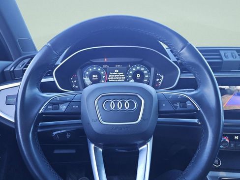 Used 2022 Audi Q3 2.0T Premium w/ Convenience Package image 24