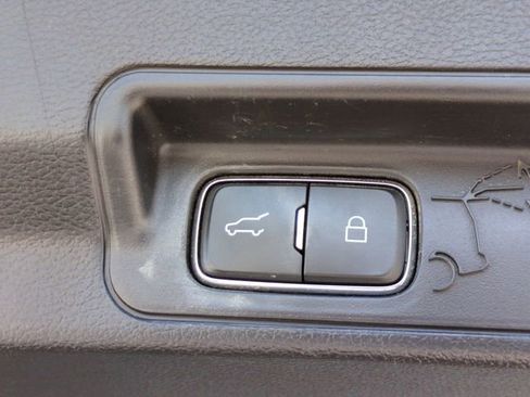 Certified 2020 Ford Explorer XLT w/ Equipment Group 202A image 14