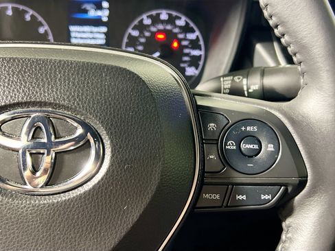 Used 2023 Toyota Corolla SE image 18