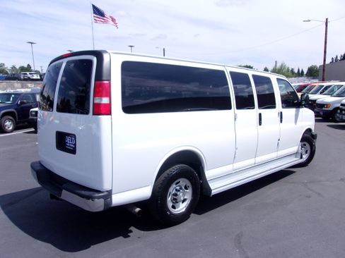 Used 2016 Chevrolet Express 3500 LT w/ LT Preferred Equipment Group image 14