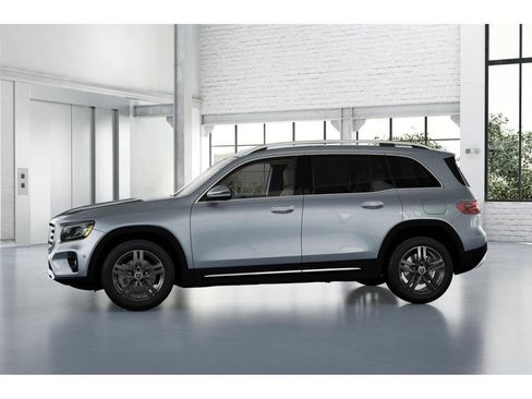 New 2025 Mercedes-Benz GLB 250 4MATIC image 35