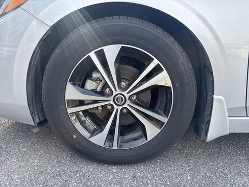 Used 2021 Nissan Sentra SV image 14