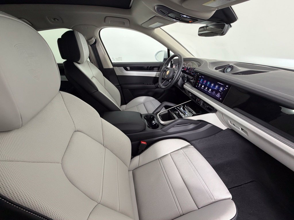 Used 2026 Porsche Cayenne Coupe AWD/4WD image 45