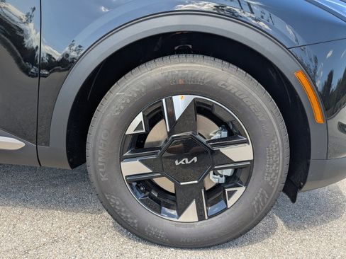 New 2026 Kia Sportage LX FWD image 11
