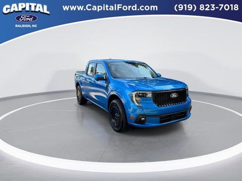 Certified 2025 Ford Maverick Lobo AWD/4WD image 2