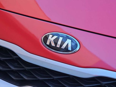 Used 2021 Kia Forte LXS image 12