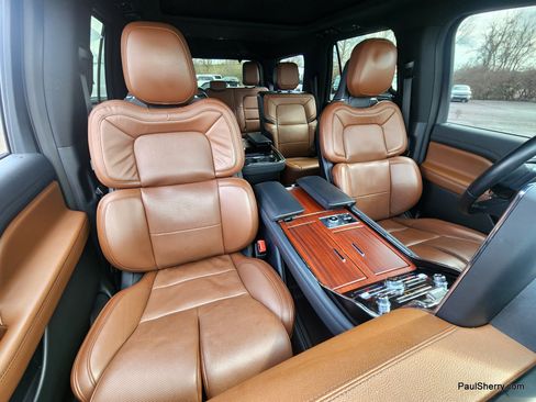 Used 2023 Lincoln Navigator Reserve image 36