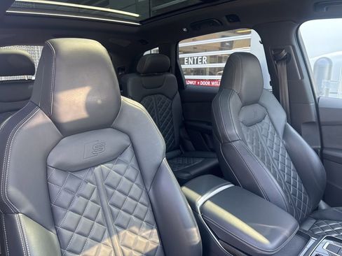 Certified 2021 Audi SQ7 Premium Plus w/ Driver Assistance Package AWD/4WD image 53