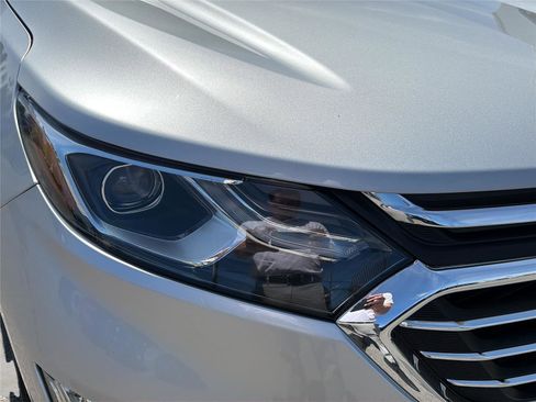 Used 2018 Chevrolet Equinox Premier AWD/4WD image 30