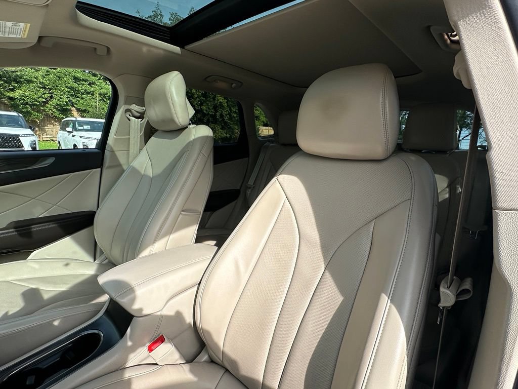 Used 2018 Lincoln MKC Reserve w/ Lincoln MKC Climate Package AWD/4WD image 17