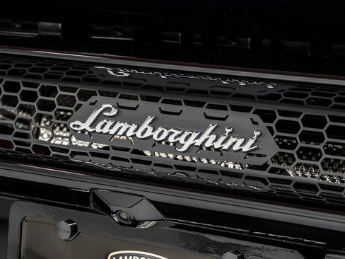 Used 2023 Lamborghini Huracan Tecnica image 51