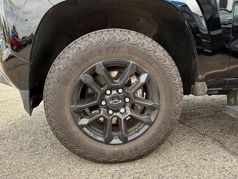 Certified 2025 Chevrolet Colorado Z71 w/ Midnight Edition AWD/4WD image 12