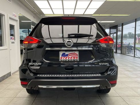 Used 2017 Nissan Rogue SV AWD/4WD image 6