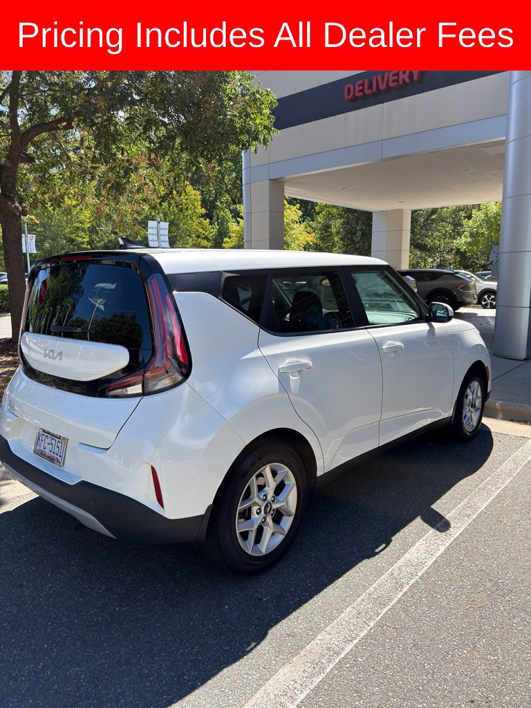 Used 2023 Kia Soul LX w/ LX Technology Package FWD image 5