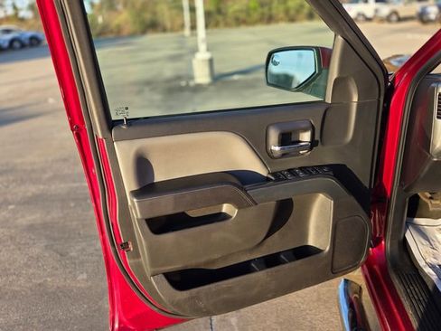 Used 2018 Chevrolet Silverado 1500 LT w/ Texas Edition image 21