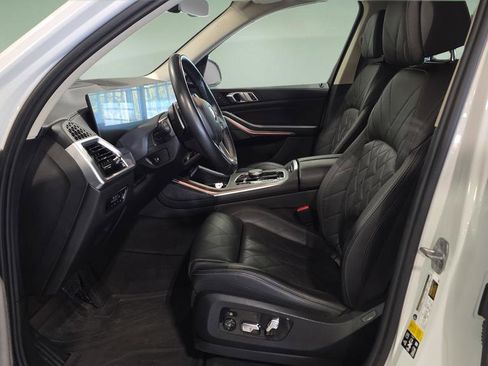 Used 2023 BMW X7 xDrive40i w/ Premium Package image 11
