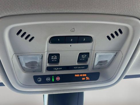 Used 2020 Chevrolet Traverse RS w/ LPO, Floor Liner Package AWD/4WD image 16