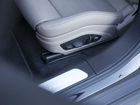 New 2026 Porsche Panamera 4 AWD/4WD image 14