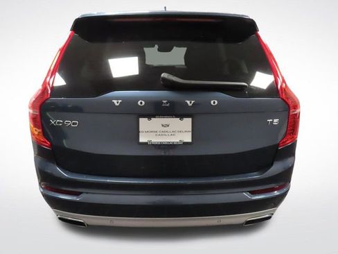 Used 2020 Volvo XC90 T5 Momentum FWD image 4