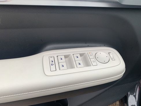 Used 2025 Hyundai Santa Fe SEL AWD/4WD image 11