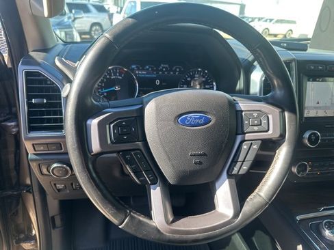 Used 2019 Ford Expedition Max Platinum image 14