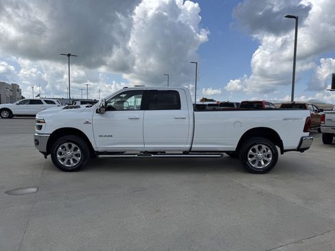 Used 2025 RAM 3500 Laramie w/ Sport Appearance Package AWD/4WD image 38