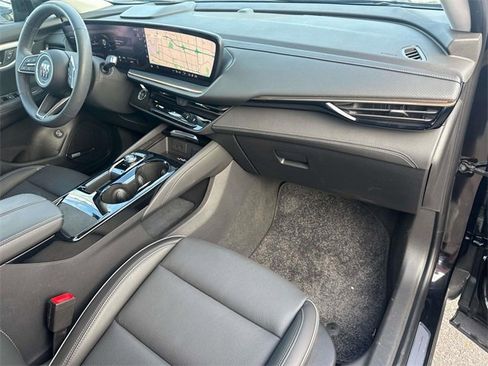 Certified 2025 Buick Envision Avenir image 16