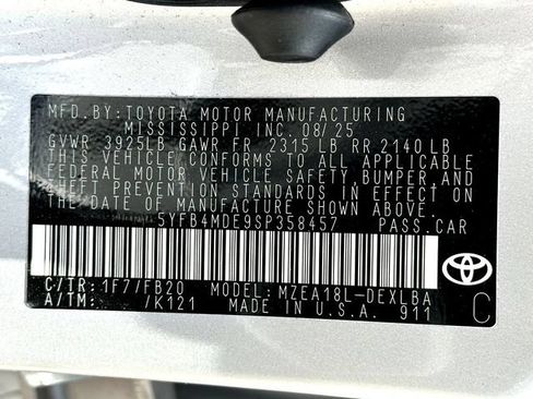 Certified 2025 Toyota Corolla LE FWD image 31