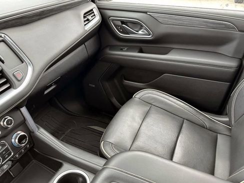 Used 2021 GMC Yukon SLT w/ SLT Luxury Plus Package AWD/4WD image 28