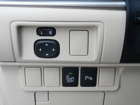 Used 2015 Lexus ES 350 w/ Premium Package image 17