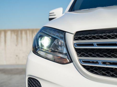 Certified 2017 Mercedes-Benz GLS 450 4MATIC image 8