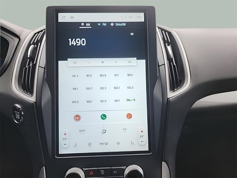 Used 2023 Ford Edge SEL image 15