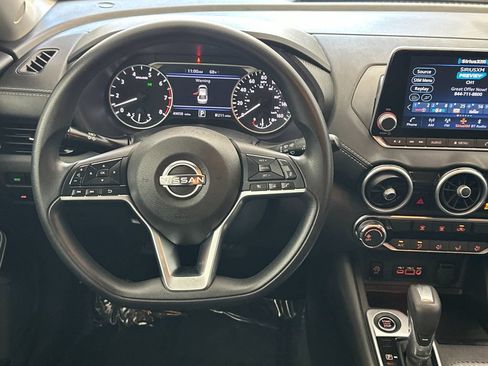 Used 2024 Nissan Sentra SV FWD image 13
