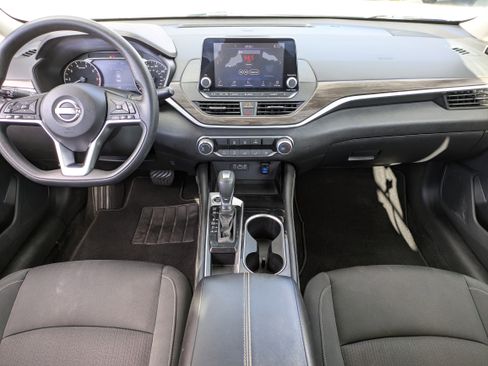 Used 2023 Nissan Altima 2.5 SV image 15