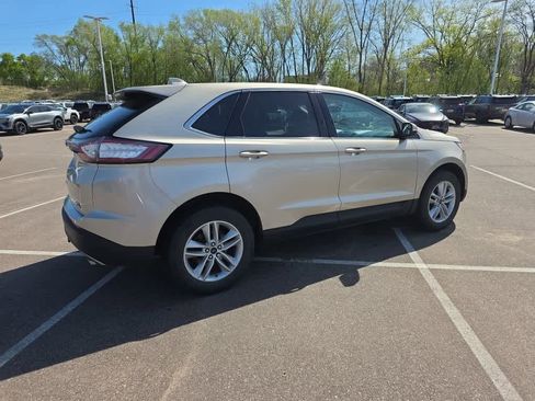 Used 2018 Ford Edge SEL w/ Equipment Group 201A AWD/4WD image 3