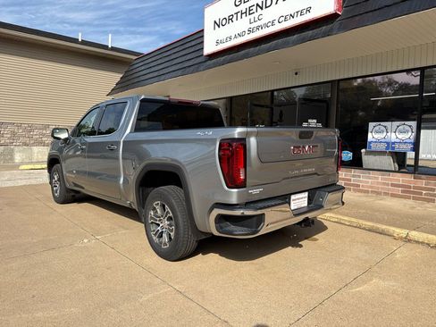 Used 2025 GMC Sierra 1500 SLT image 5