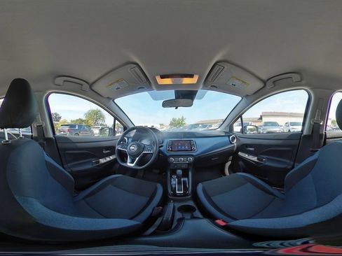 Used 2025 Nissan Versa SV FWD image 39