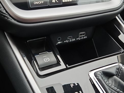 Used 2024 Subaru Legacy Premium image 25