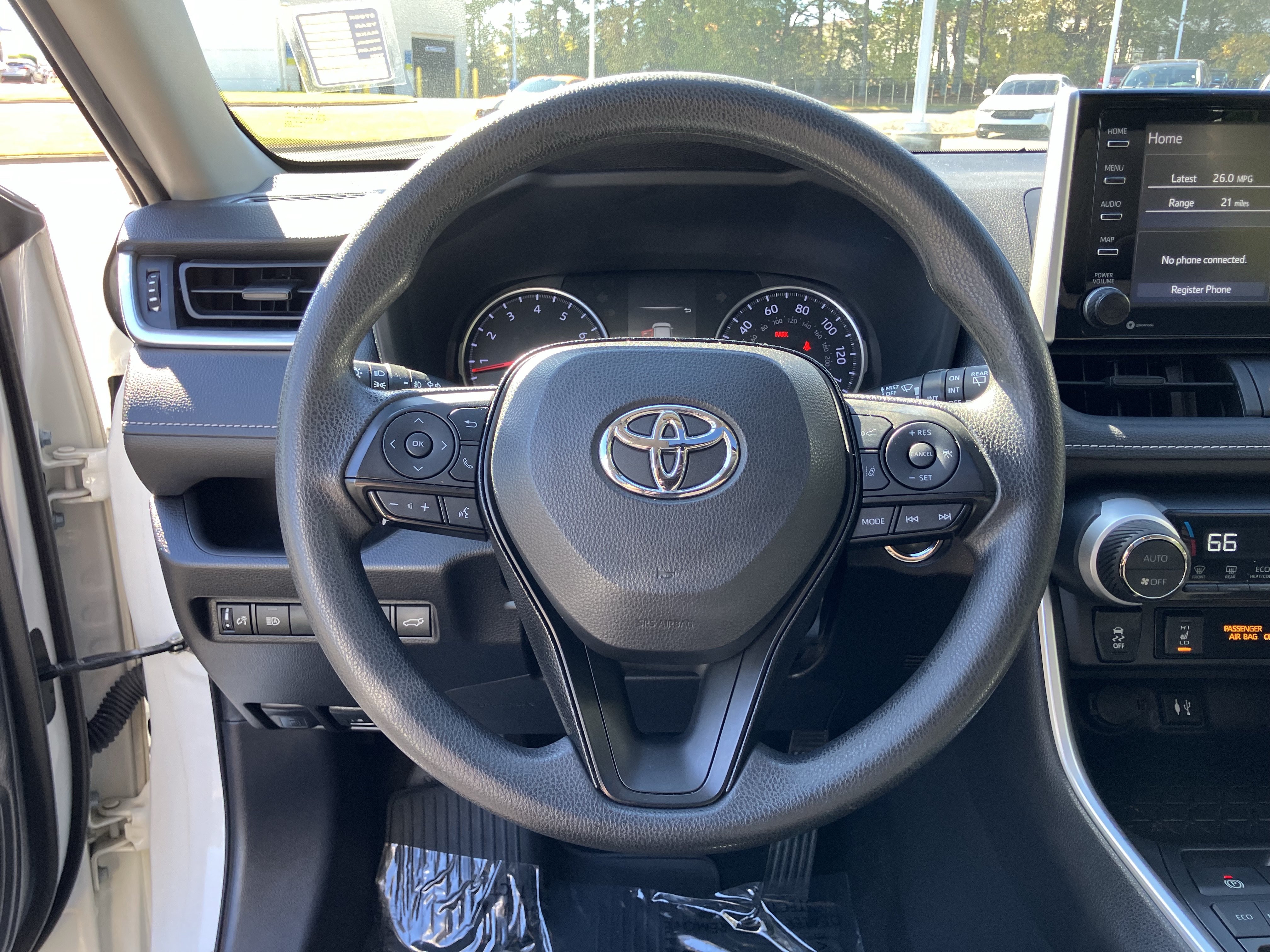 Used 2019 Toyota RAV4 XLE w/ Convenience Package FWD image 20